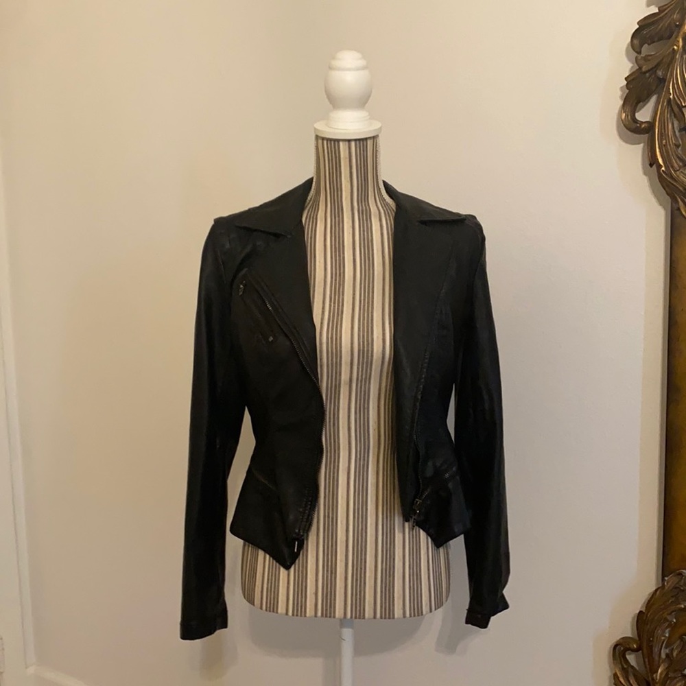 VINTAGE XS LEATHER BIKER JACKET FITTED
